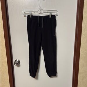Old Navy Kids Black Jogger Pants Size S (6-7)